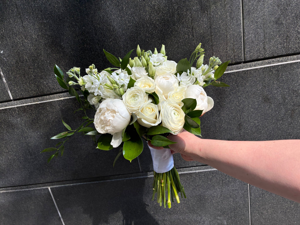 Classic White City Hall Bridal Bouquet – Julia Testa