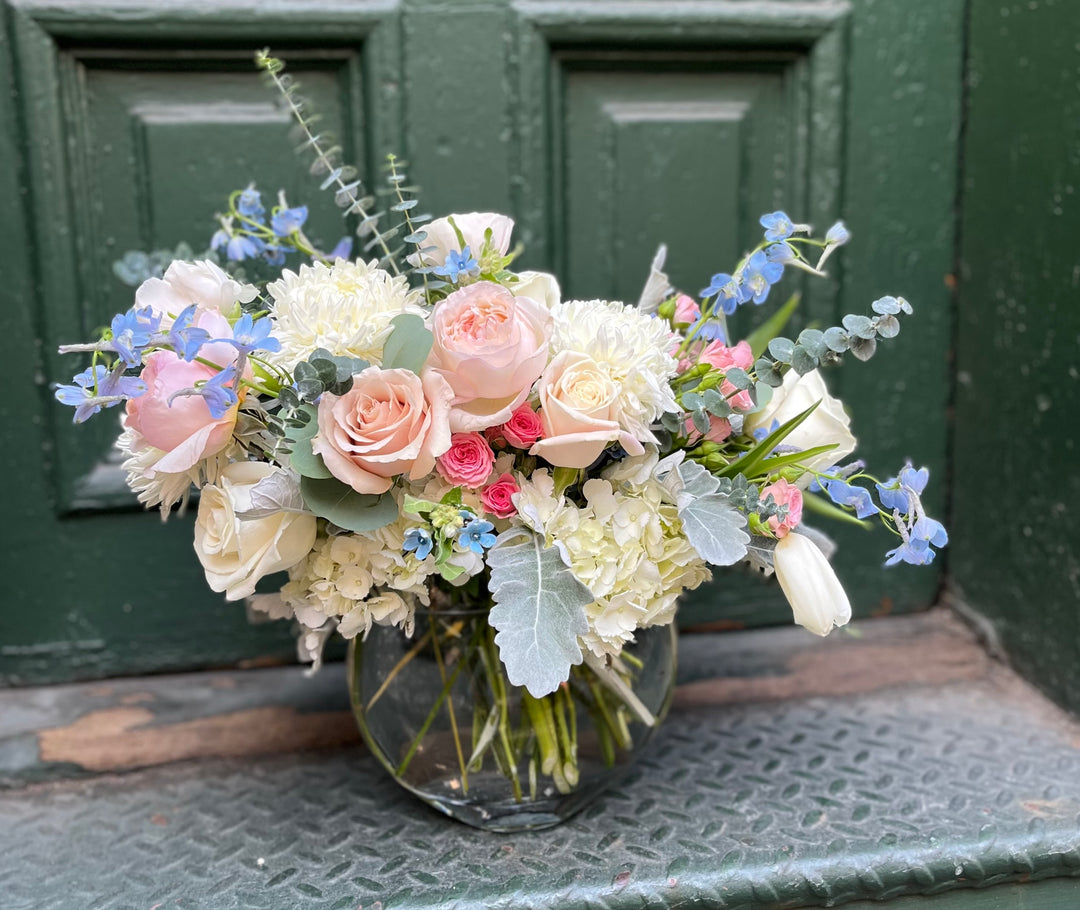 garden style arrangement in a modern style hamptons vase